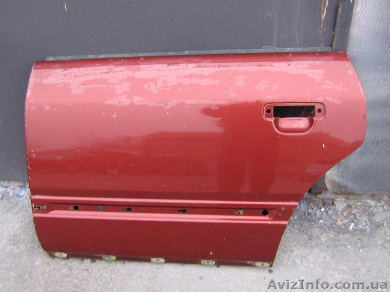 на АУДИ 100 -С4  филенка задней левой двери - <ro>Изображение</ro><ru>Изображение</ru> #1, <ru>Объявление</ru> #444738