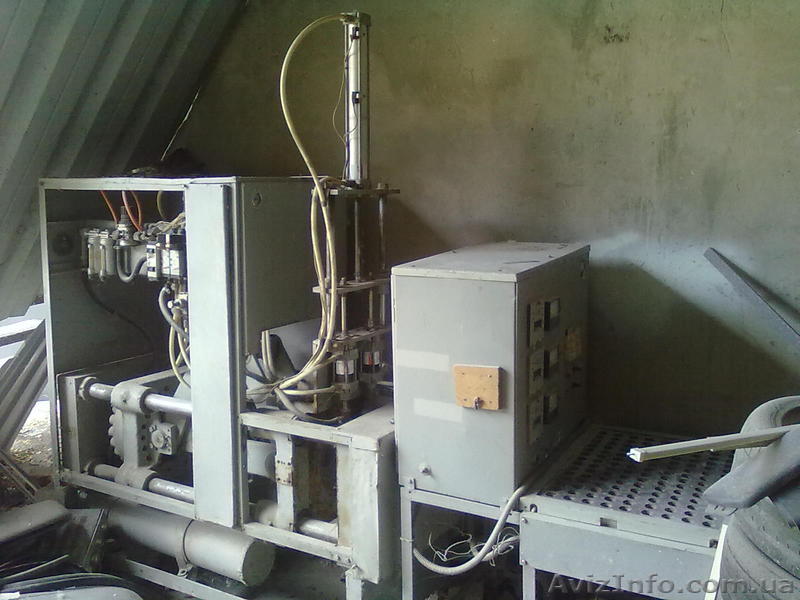 Выдувная машина пет бутылки 450 шт час.Б у   - <ro>Изображение</ro><ru>Изображение</ru> #1, <ru>Объявление</ru> #1025658