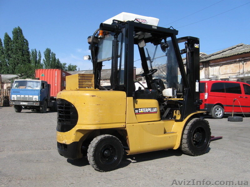 погрузчик Caterpillar  DP30K со смещаемой кареткой и свободным ходом - <ro>Изображение</ro><ru>Изображение</ru> #1, <ru>Объявление</ru> #1129503
