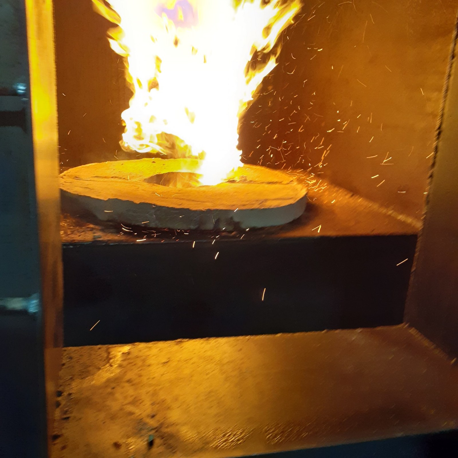 Теплогенератор для сушіння зерна на пелеті, соломі, лушпинні соняшника  - <ro>Изображение</ro><ru>Изображение</ru> #1, <ru>Объявление</ru> #1726487