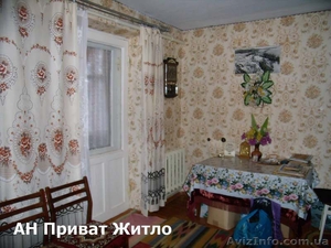 Продам 2 комнатную в центре, 2 эт. кирп. дома - <ro>Изображение</ro><ru>Изображение</ru> #2, <ru>Объявление</ru> #782682