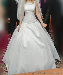 Свадебное платье в отличном состоянии - <ro>Изображение</ro><ru>Изображение</ru> #1, <ru>Объявление</ru> #912084