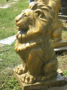 Садовая скульптура лев из бетона