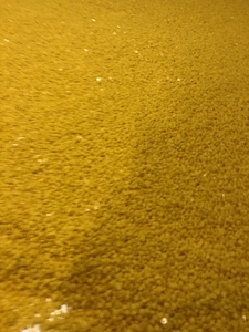 Віск очищений бджолиний у шматках та гранульований