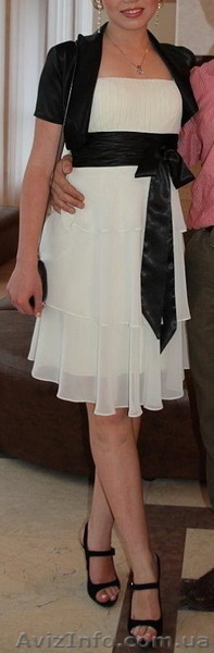 Платье белое(размер 38) - <ro>Изображение</ro><ru>Изображение</ru> #1, <ru>Объявление</ru> #392068