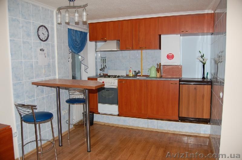 Посуточная аренда,1-к квартира,Соборная площадь 15 - <ro>Изображение</ro><ru>Изображение</ru> #2, <ru>Объявление</ru> #854349