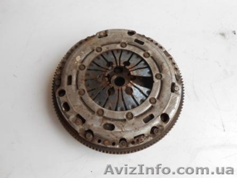 Маховик двухмасcовый (демпферный) для VW Touran 1.9 tdi  - <ro>Изображение</ro><ru>Изображение</ru> #1, <ru>Объявление</ru> #1145403