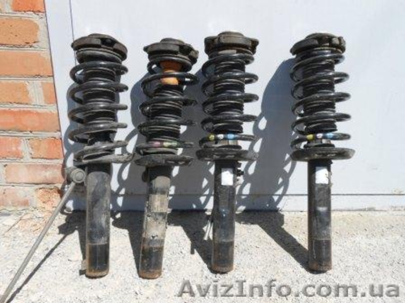 стойки передние для VW Touran 1.9 tdi  - <ro>Изображение</ro><ru>Изображение</ru> #2, <ru>Объявление</ru> #1145381