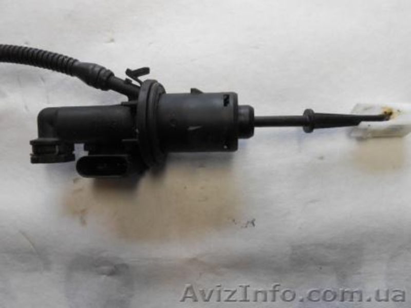 главный цилиндр сцепления для Skoda Octavia 1.9tdi - <ro>Изображение</ro><ru>Изображение</ru> #2, <ru>Объявление</ru> #1155190