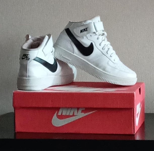 Продам кроссовки Найк - <ro>Изображение</ro><ru>Изображение</ru> #1, <ru>Объявление</ru> #1686209